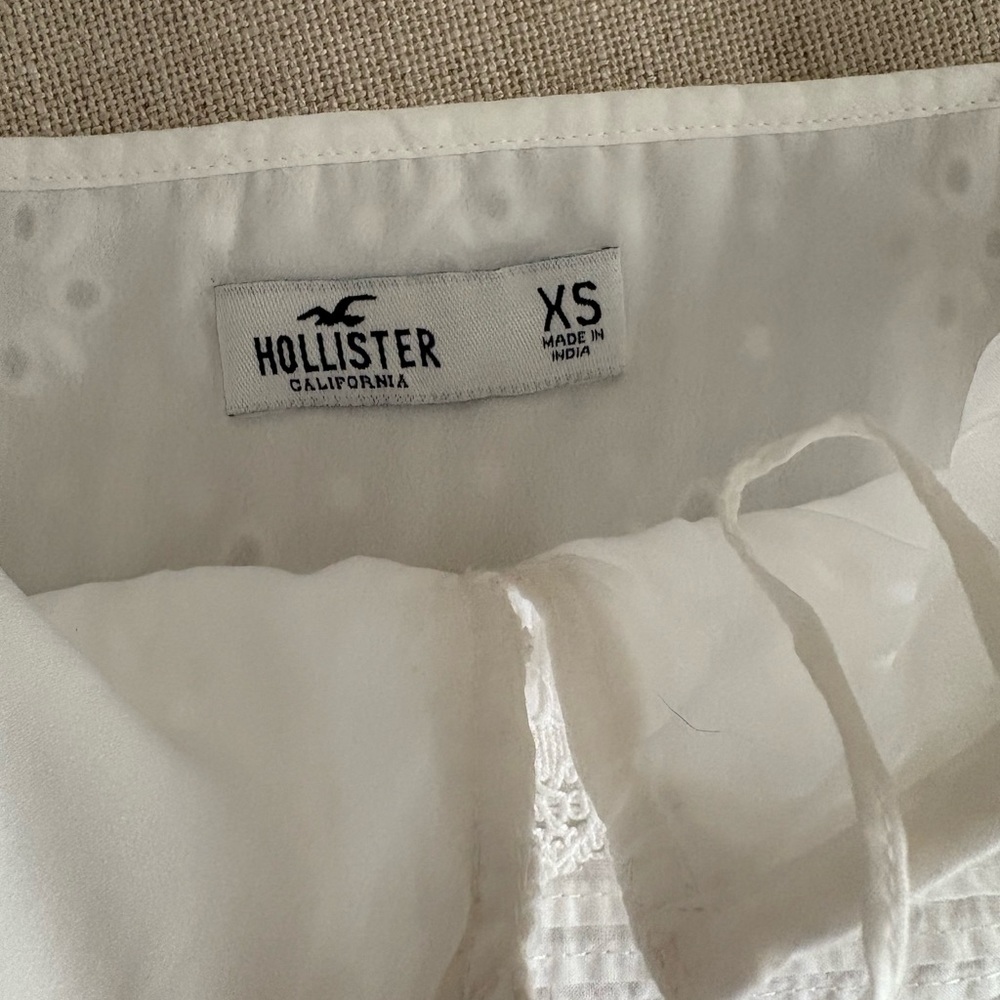 Hollister White Smocked Eyelet Peplum Camisole - Picture 5 of 5